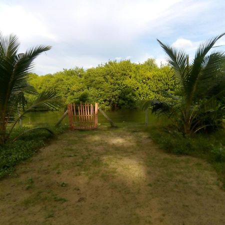 Aqua Front Yala Resort Kirinda  Exterior photo