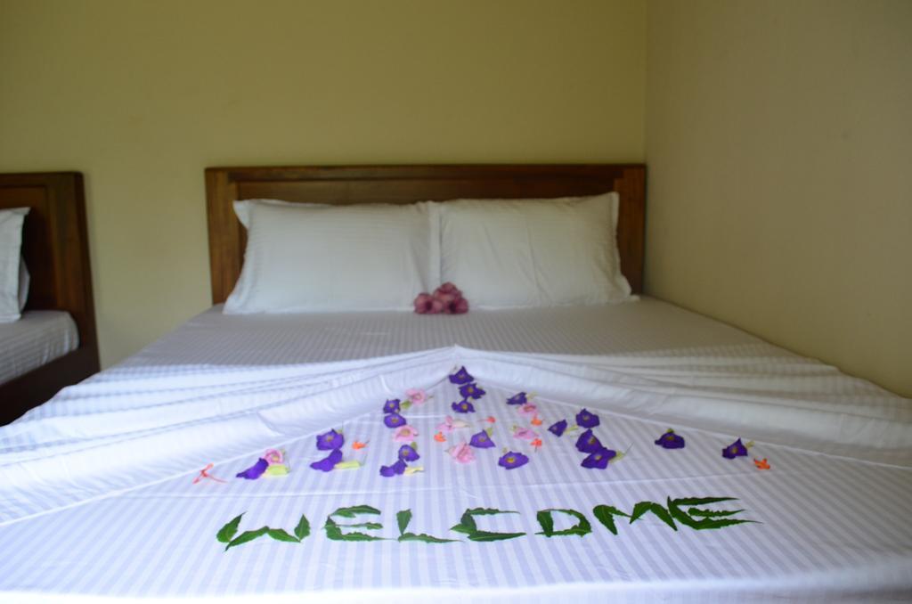 Aqua Front Yala Resort Kirinda  Room photo